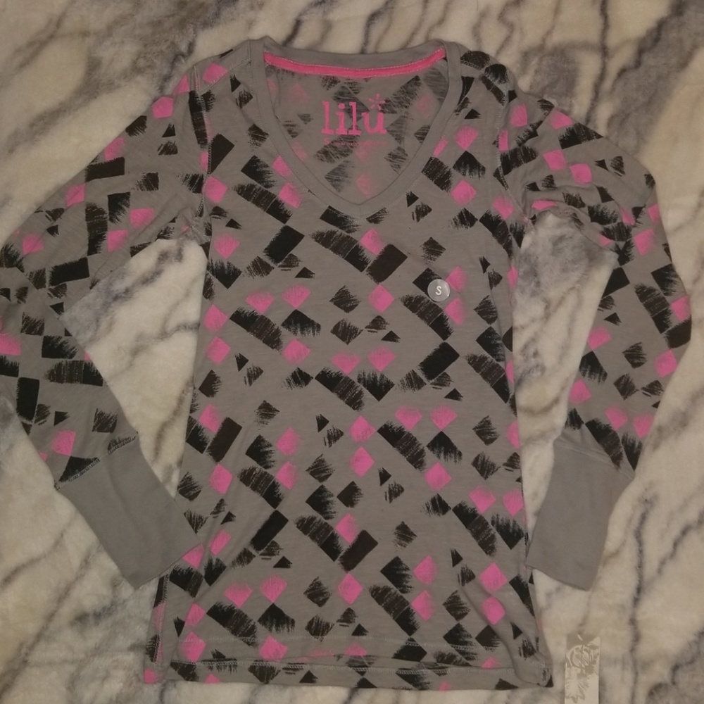 NWT Long Sleeve Patterned Pacsun Top!
